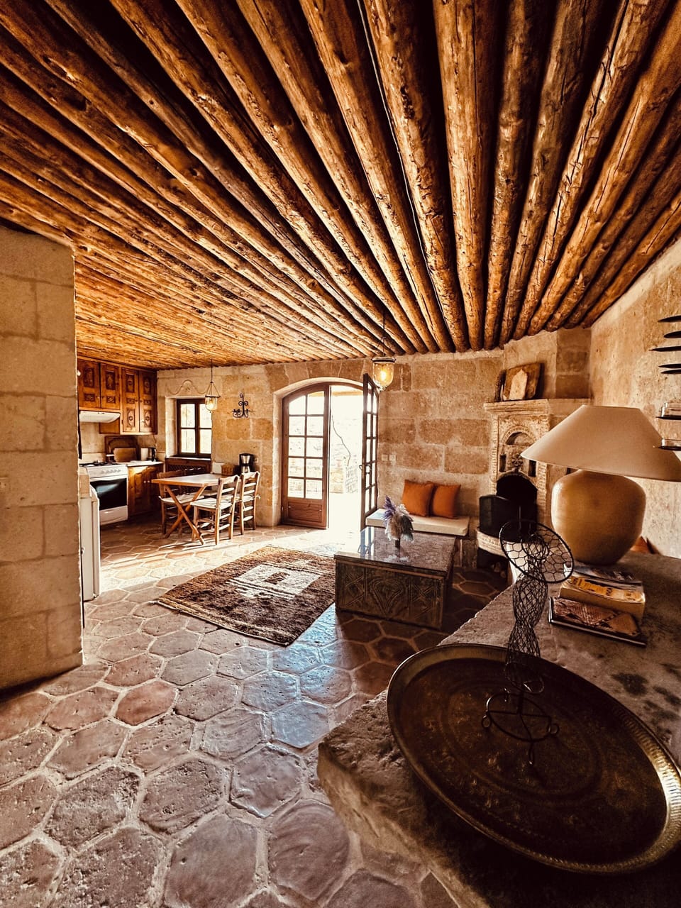 Luxury Suite, Fireplace, Valley View | Living area