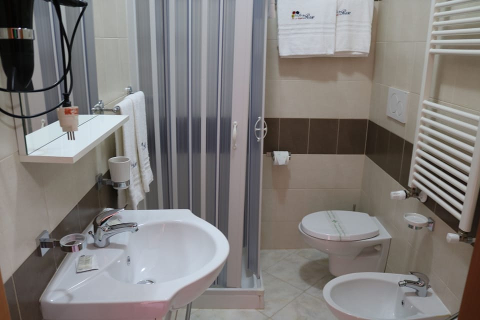 Double or Twin Room, Balcony | Desk, soundproofing, cribs/infant beds, free WiFi