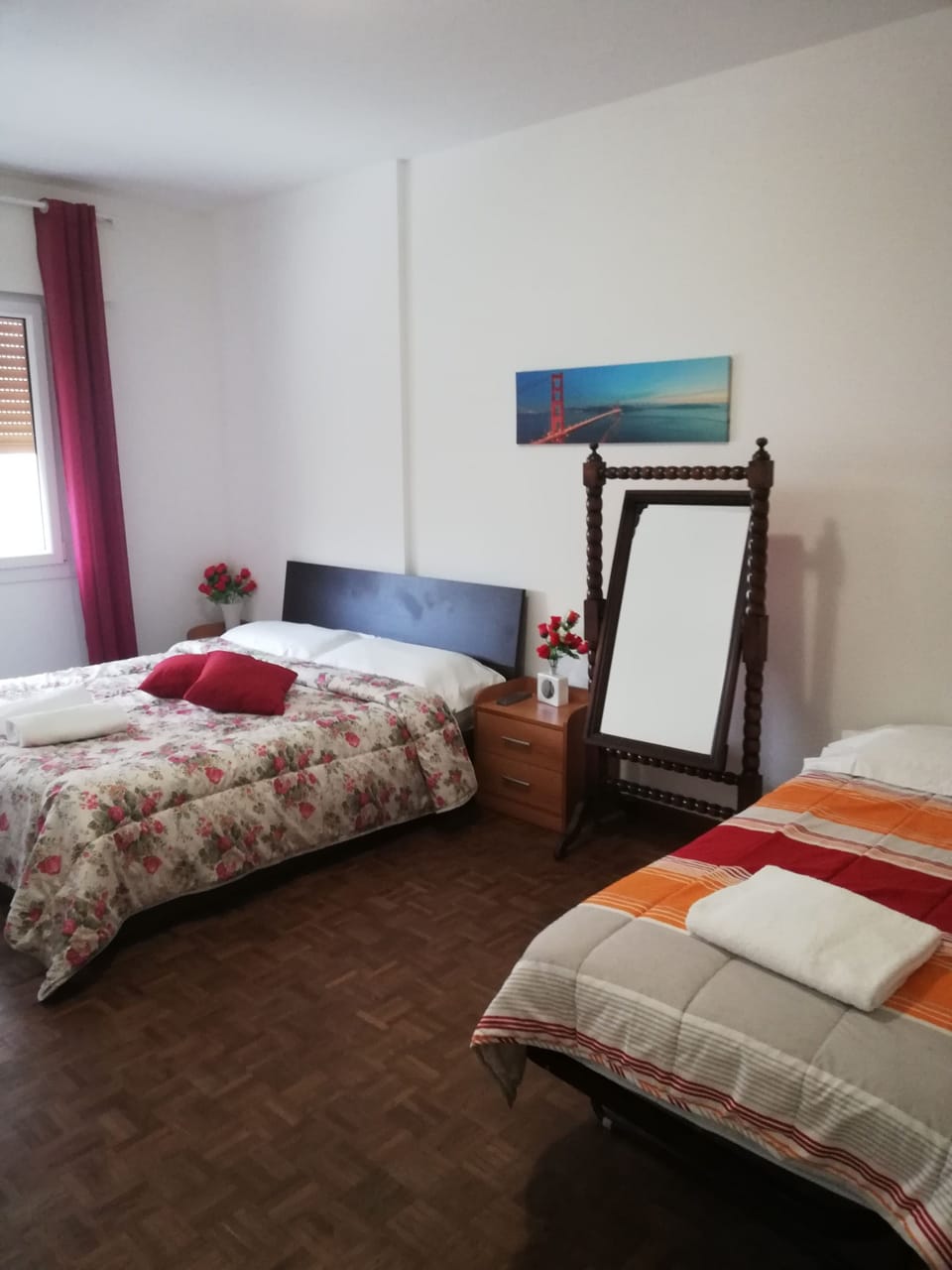 Standard Triple Room, Shared Bathroom | Desk, WiFi (free), bed sheets