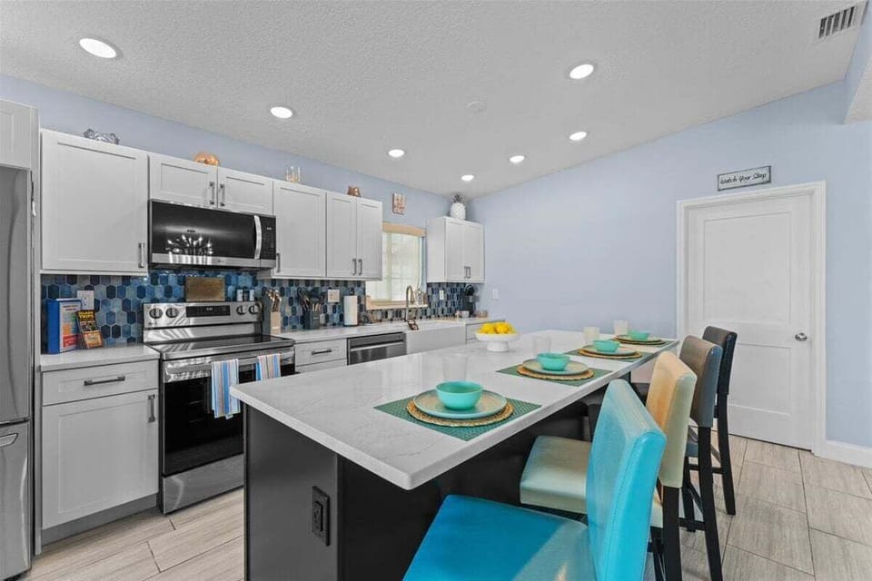 Updated and fully equipped with premium appliances, a coffee maker (Keurig & Standard). Plenty of counter space for cooking which also doubles as a breakfast bar.