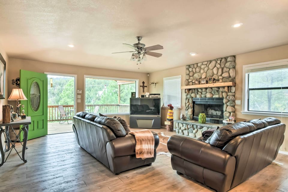 Ruidoso Vacation Rental | 2BR | 1BA | 1,700 Sq Ft | Stairs Required to Access