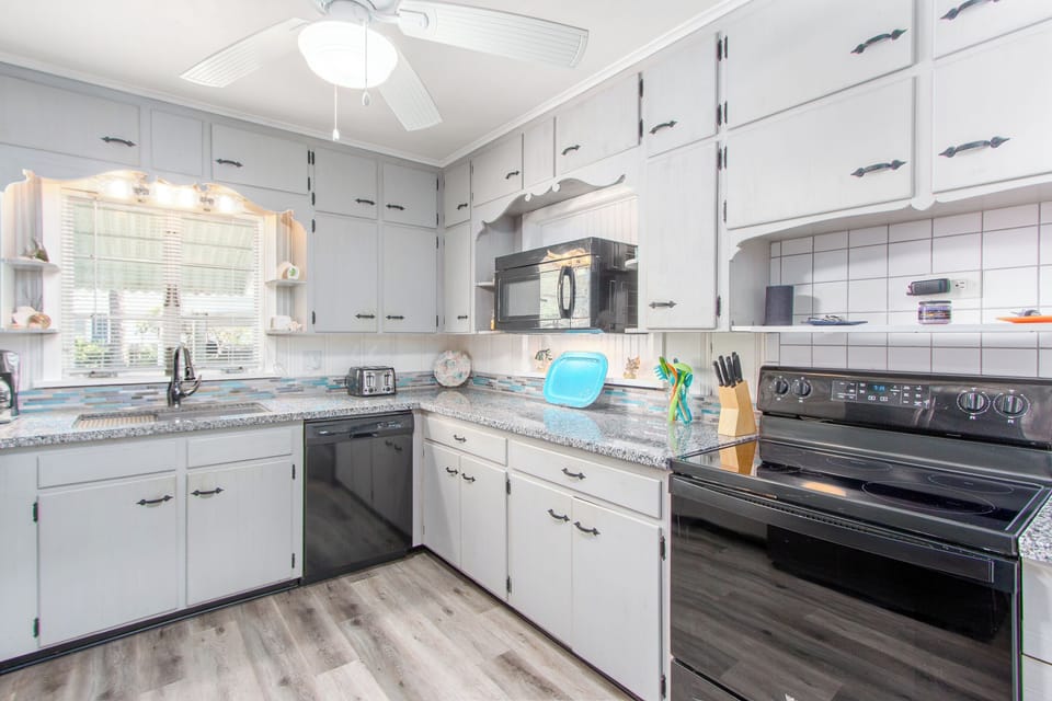 Fully equipped kitchen