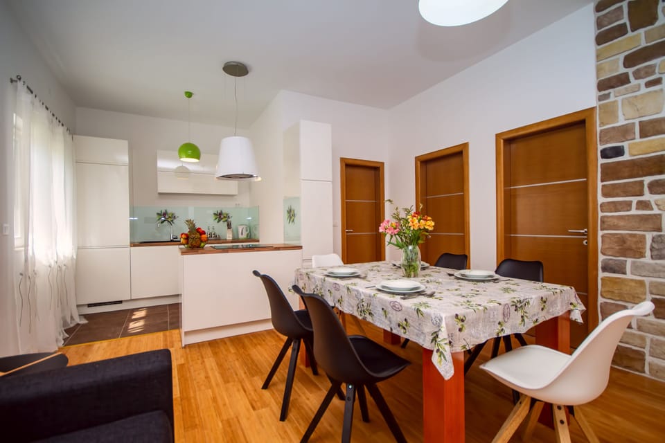 Living and dinning area - ground floor