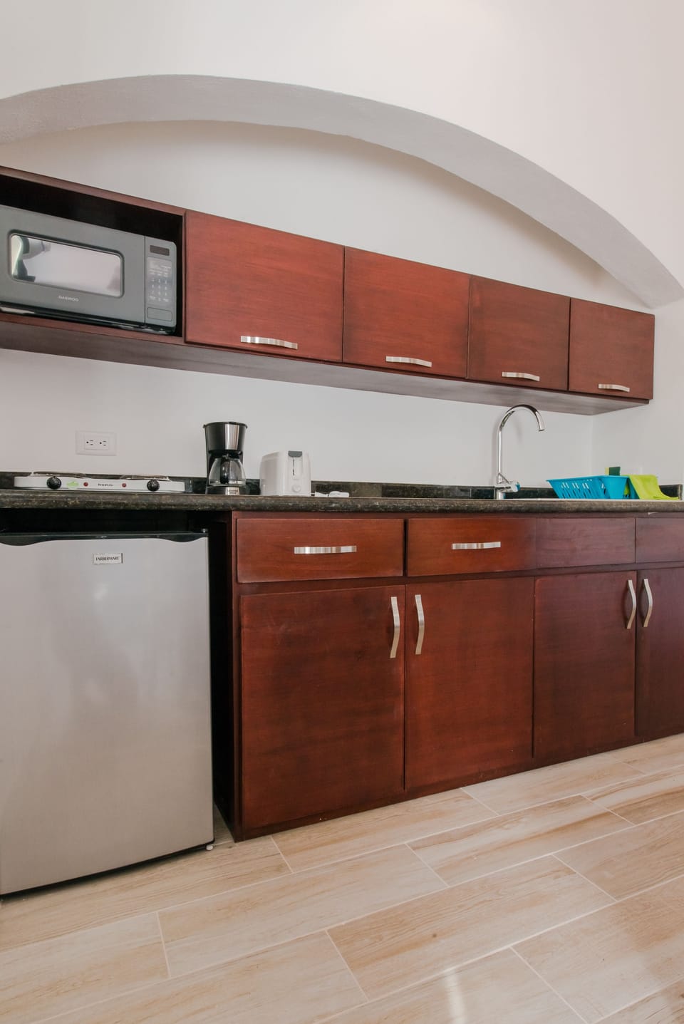 Standard Suite, 1 King Bed with Sofa bed, Kitchenette, City View | Desk, blackout drapes, free WiFi, bed sheets