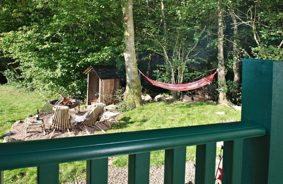 Anne's Hut is set in a green and totally secluded meadow and on the edge of a natural wood