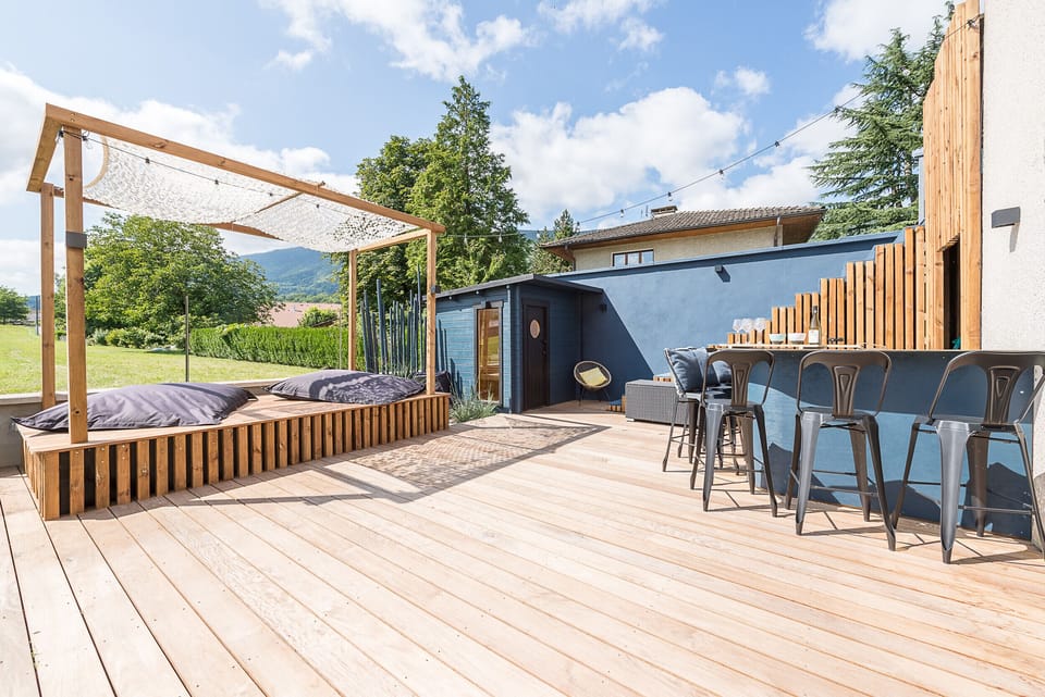 Outdoor with relaxation area and spa