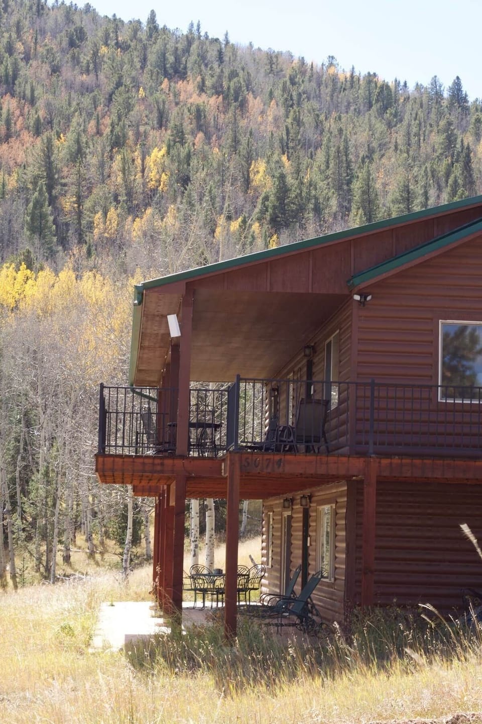 Another view of the fantastic deck. 