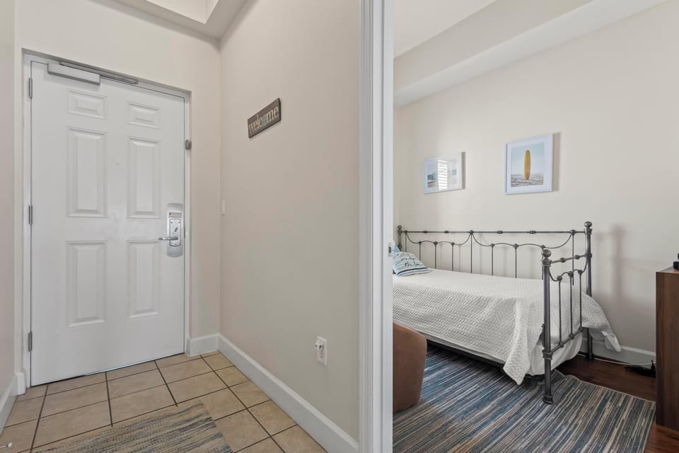 Guest bedroom