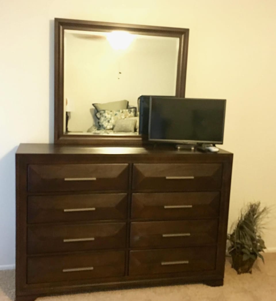 Master Bedroom - full size dresser and flat screen tv w/cable