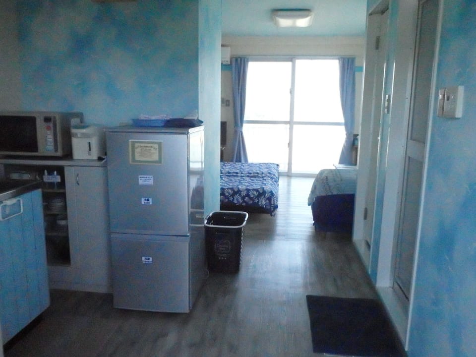 Twin Room with Extra Bed | In-room safe, blackout drapes, soundproofing, free WiFi