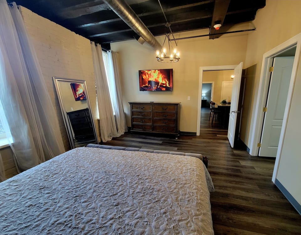 Superior Apartment, Ensuite, River View (The Loft)