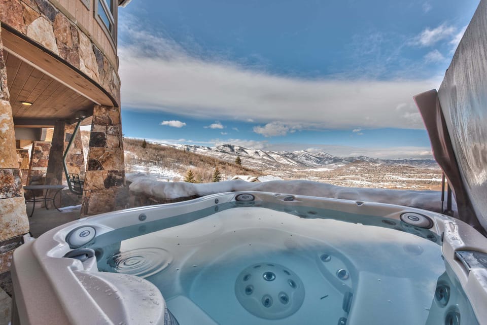New 6-Person Hot Tub on the 1st Level Patio with Amazing Views