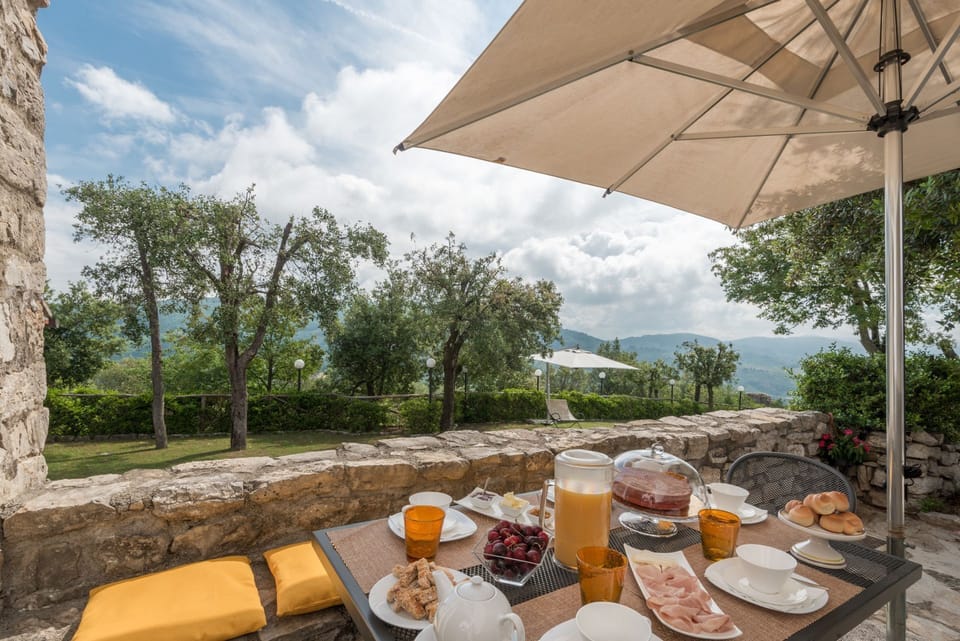 Property, Breakfast, Real Estate, Brunch, Table, Meal, Vacation, Resort, House, Home