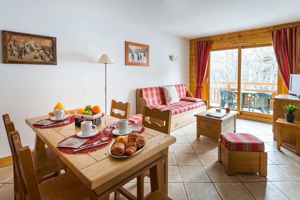Come and stay in our cozy apartment in the mountains!