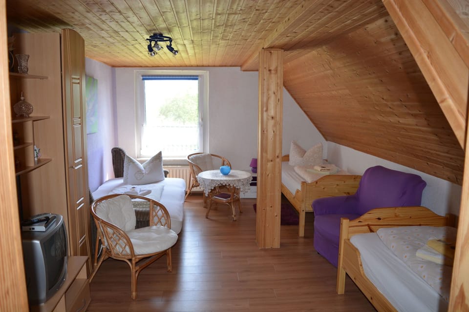Comfort Twin Room | Desk, free WiFi, bed sheets