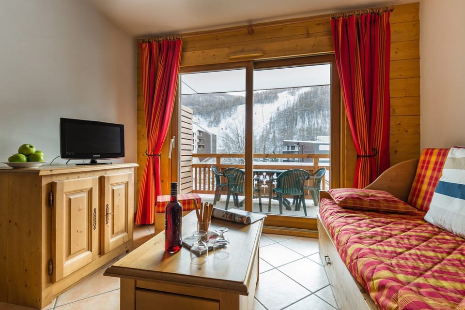 Enjoy a fantastic mountain holiday in our apartment! (Views Vary).