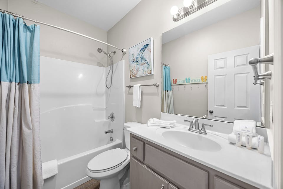 Sandy Bottoms Guest Bathroom 2