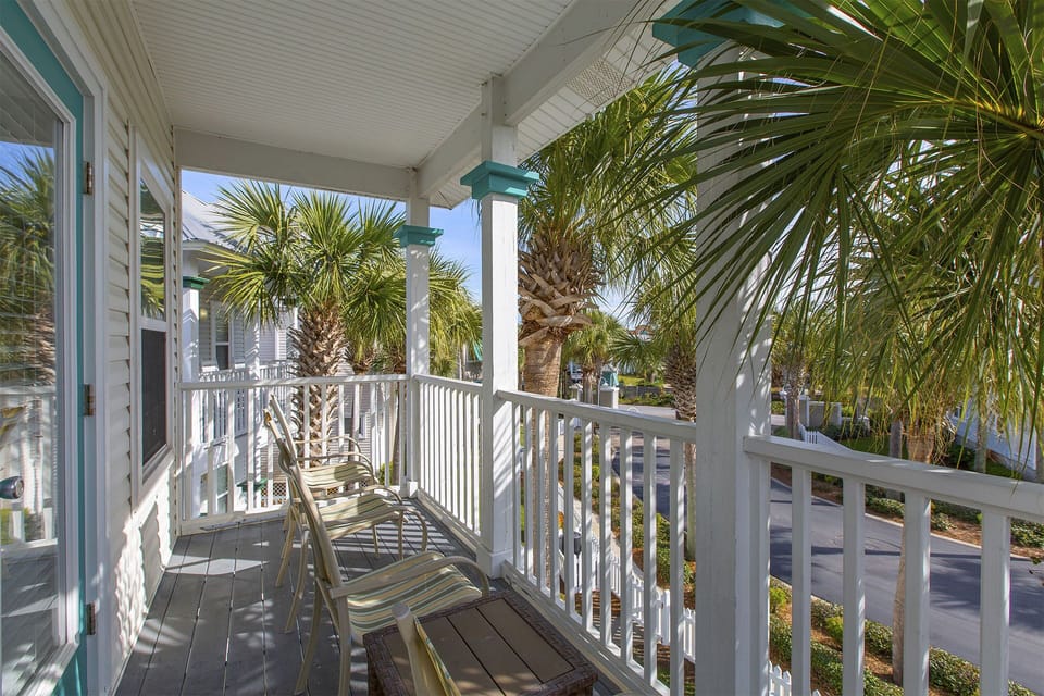 Sandy-Bottoms-Balcony