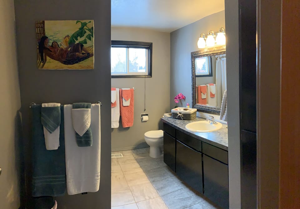 Upstairs Bathroom Adjacent to Double Queen Room