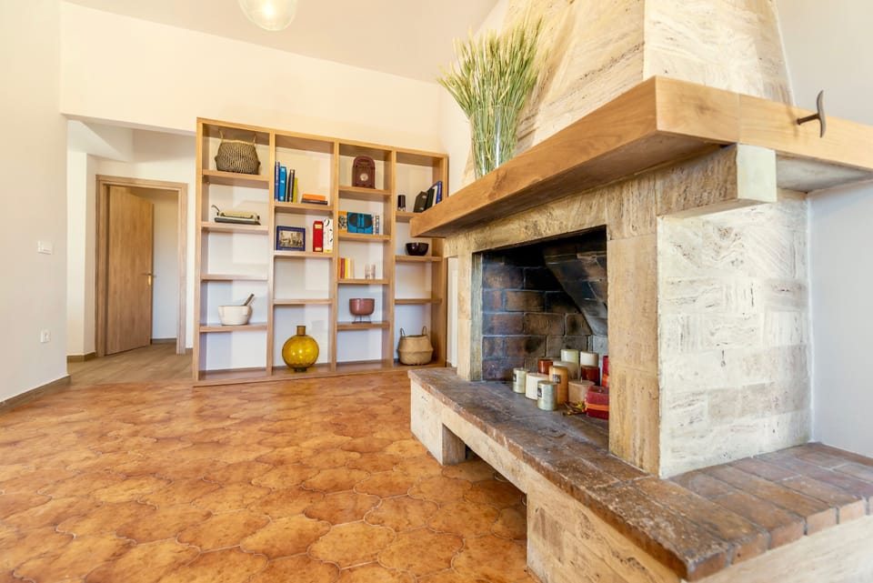 Comfort Villa, 5 Bedrooms, Private Pool | Living area | 32-inch flat-screen TV with satellite channels, TV, fireplace