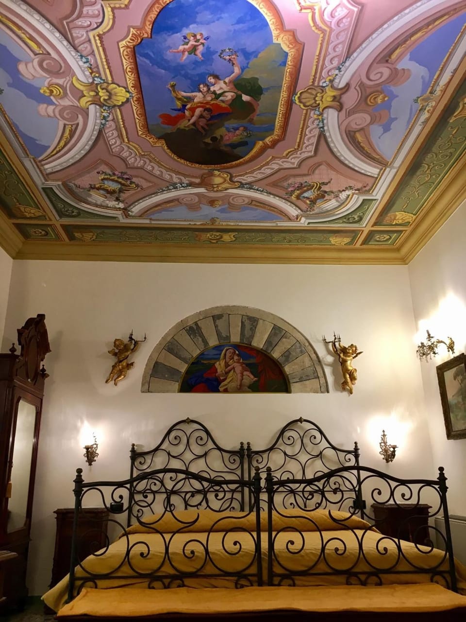 In-room safe, individually decorated, individually furnished, desk