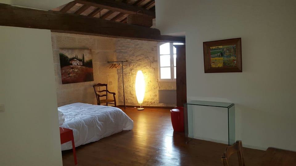 Comfort Room (Le Ventoux) | 1 bedroom, premium bedding, individually decorated