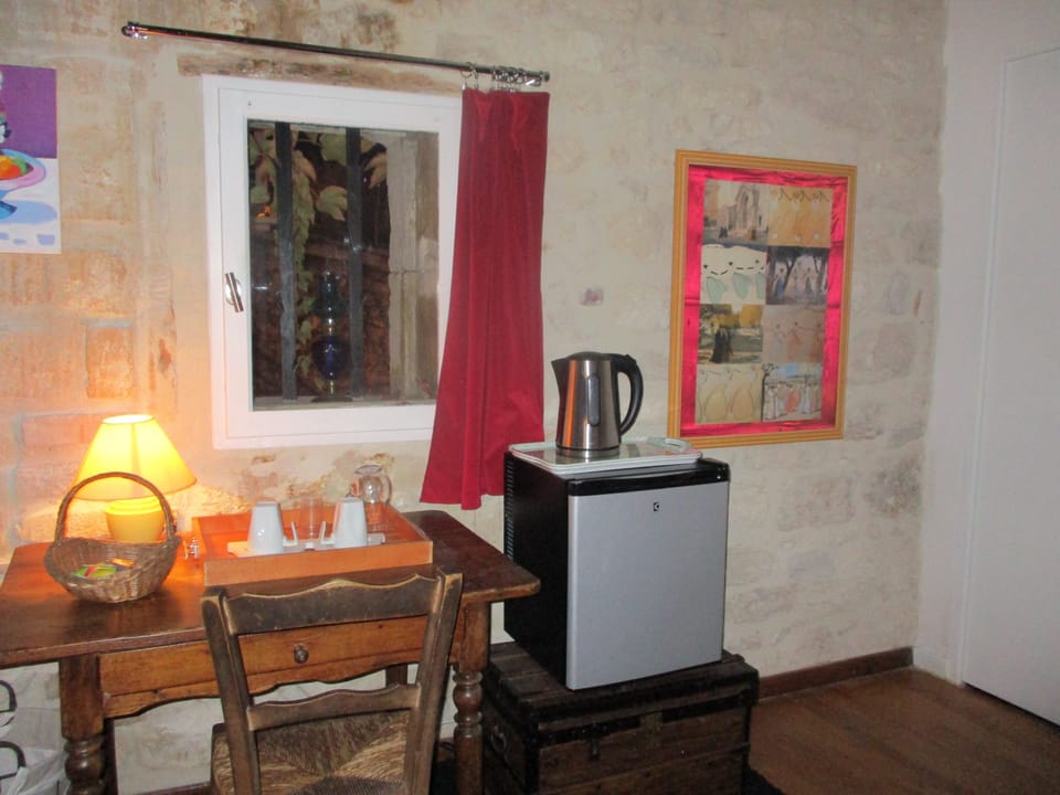 Comfort Room (Le Ventoux) | Coffee and/or coffee maker