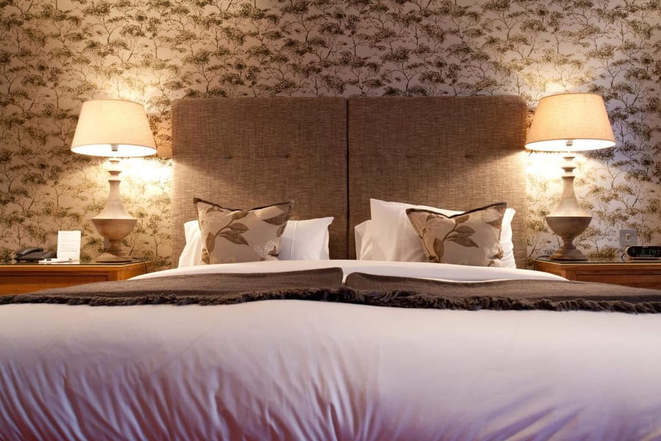 Premium bedding, individually decorated, individually furnished, desk