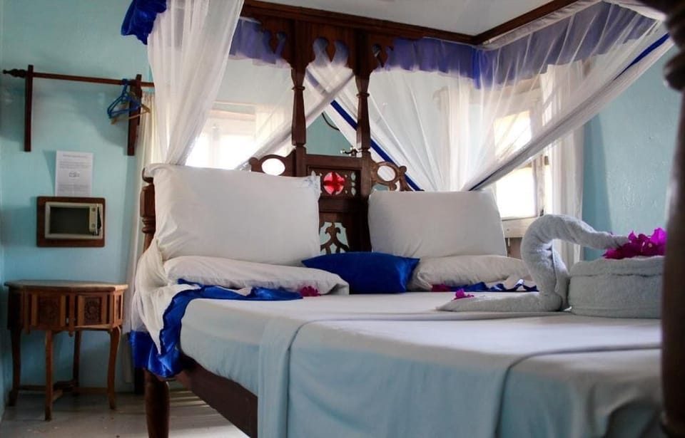 Desk, iron/ironing board, free WiFi, bed sheets