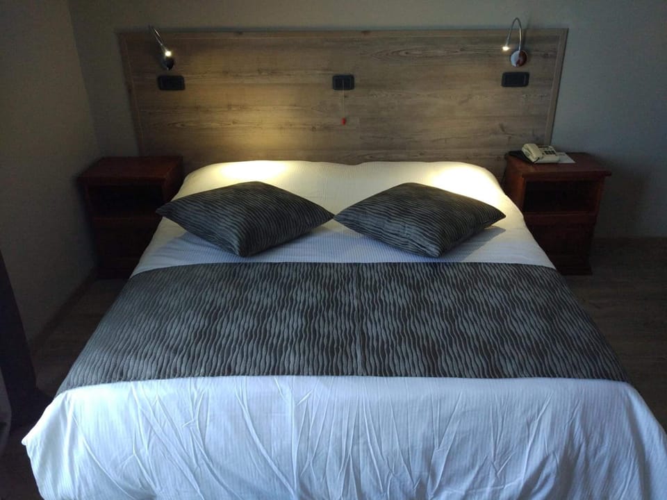 Superior Room, 1 Double Bed, Valley View | Down comforters, minibar, in-room safe, desk