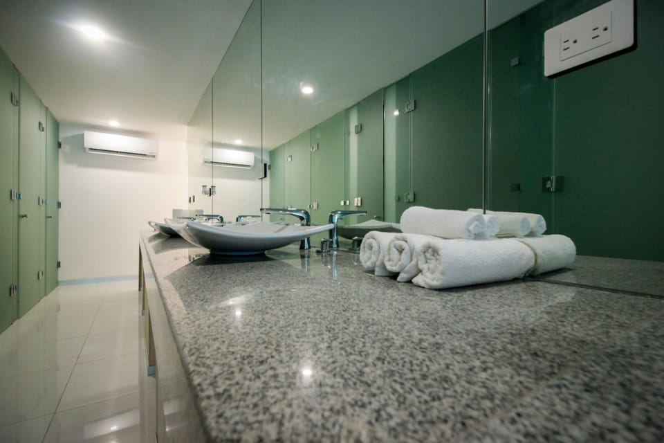 Bombonzua Poshtel perfect for bachelorettes by Happy Address Apartment in Playa del Carmen