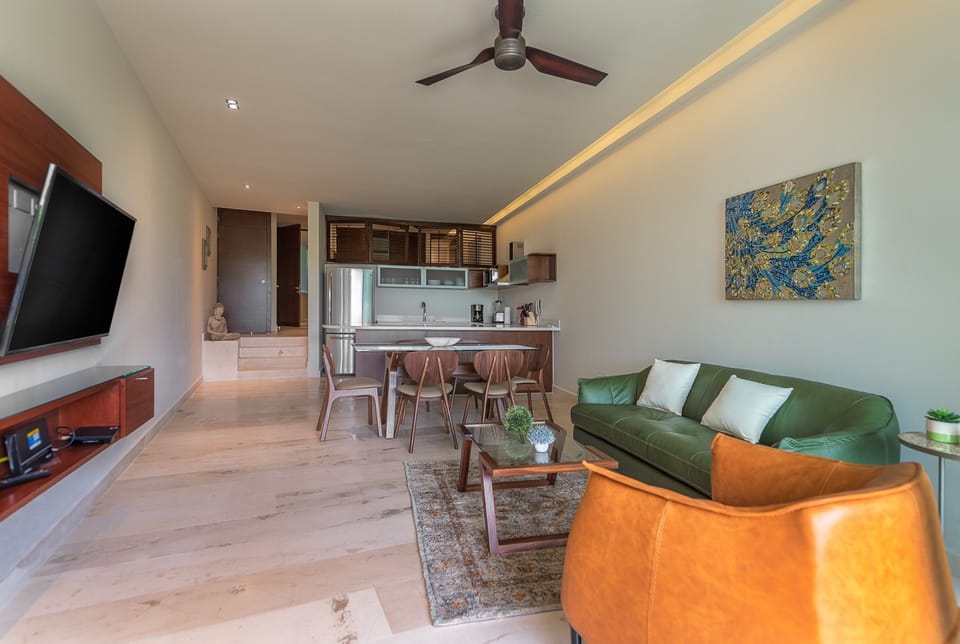 Apartment | Living area | Flat-screen TV