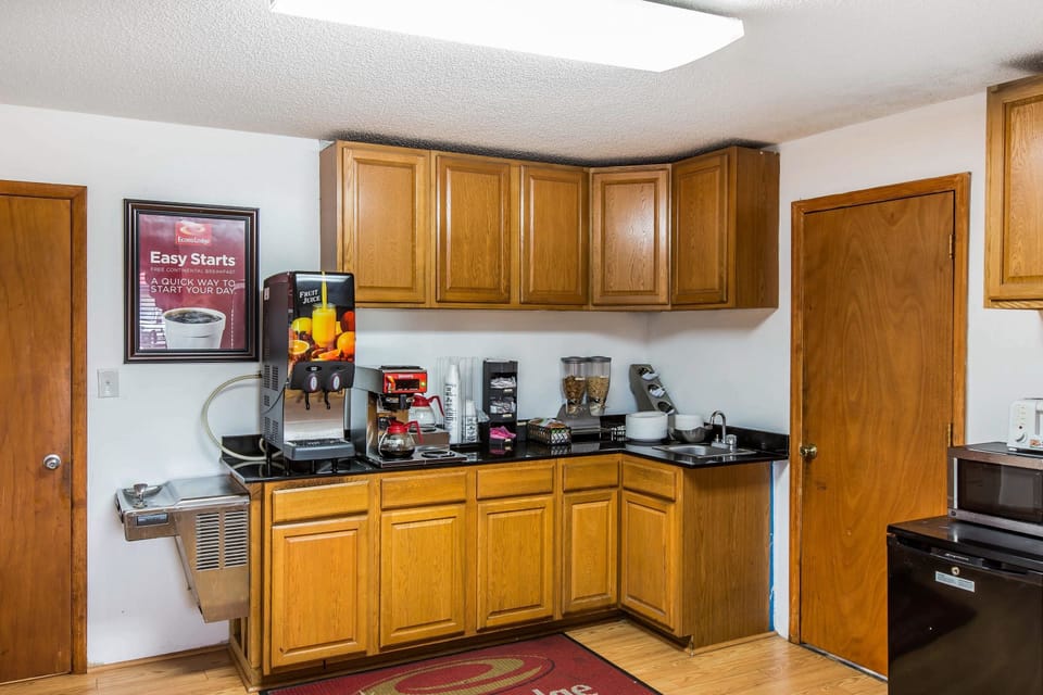 Free continental breakfast