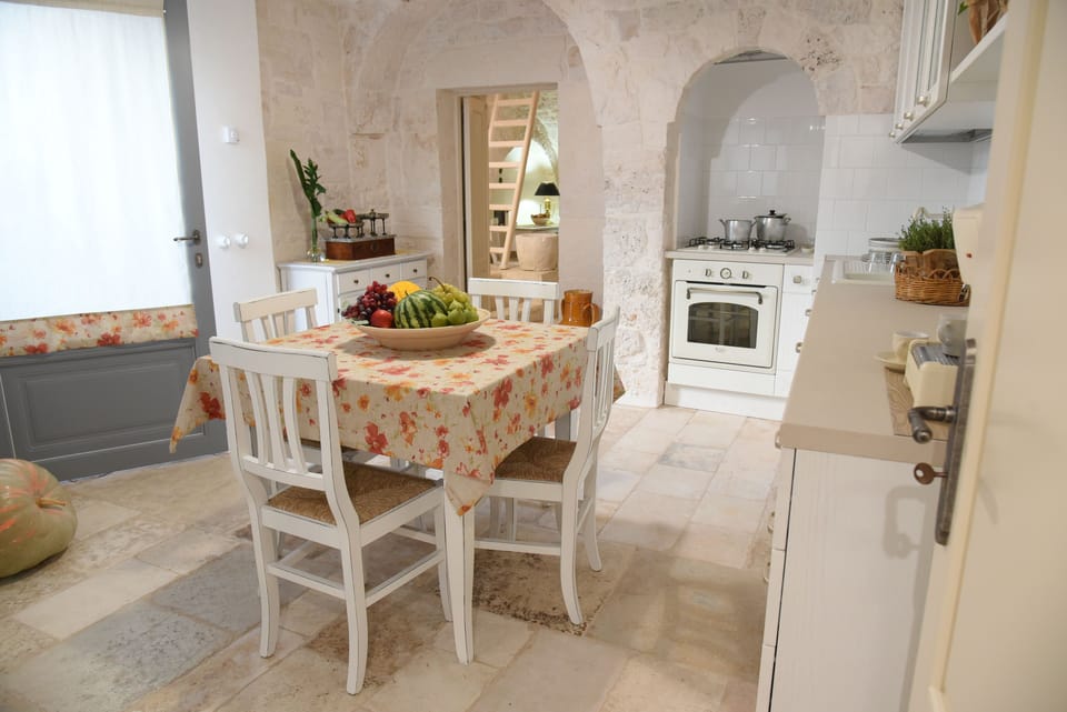 Deluxe House Trullo | Private kitchen | Microwave, espresso maker, coffee/tea maker, electric kettle