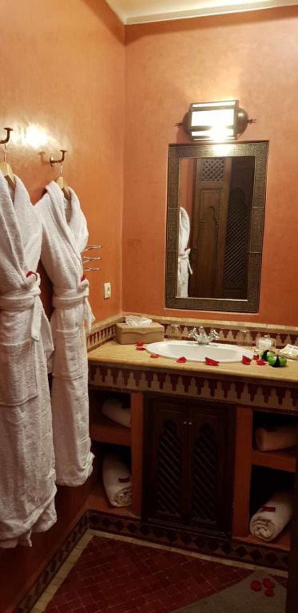 Superior Quadruple Room | Bathroom amenities | Shower, free toiletries, hair dryer, bathrobes
