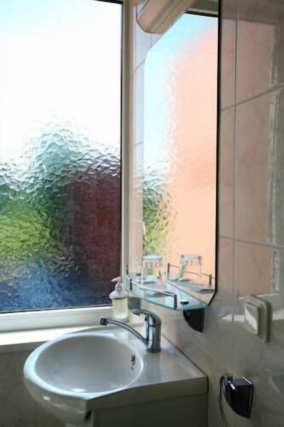 Double Room | Bathroom | Shower, towels