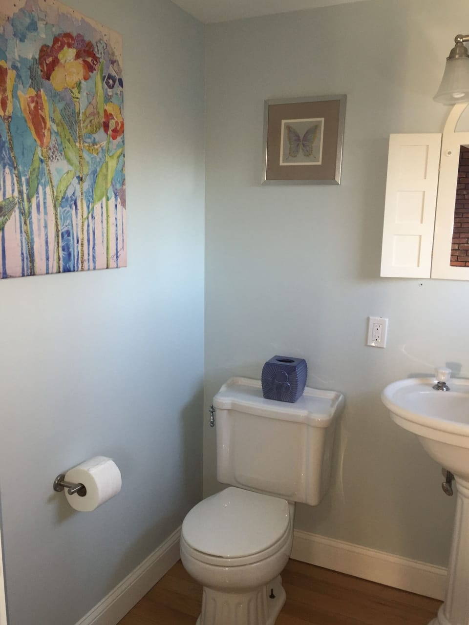 2nd Floor 1/2 Bathroom