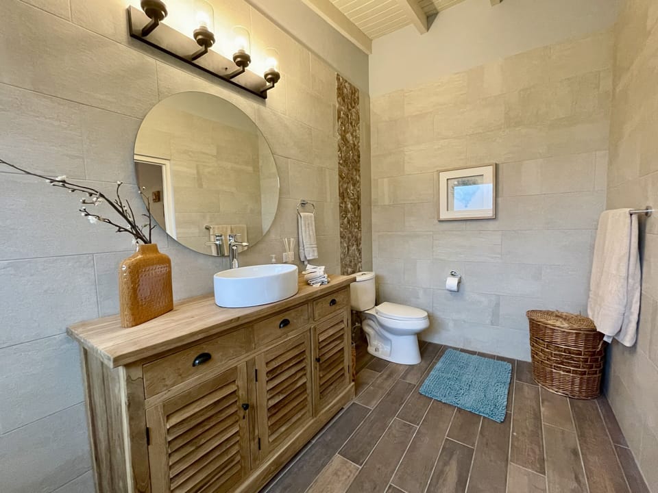 1st floor master bath