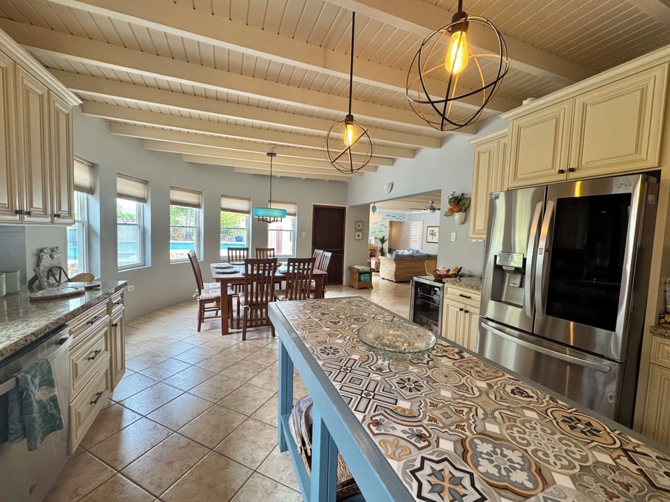 Spacious kitchen seats a crowd!