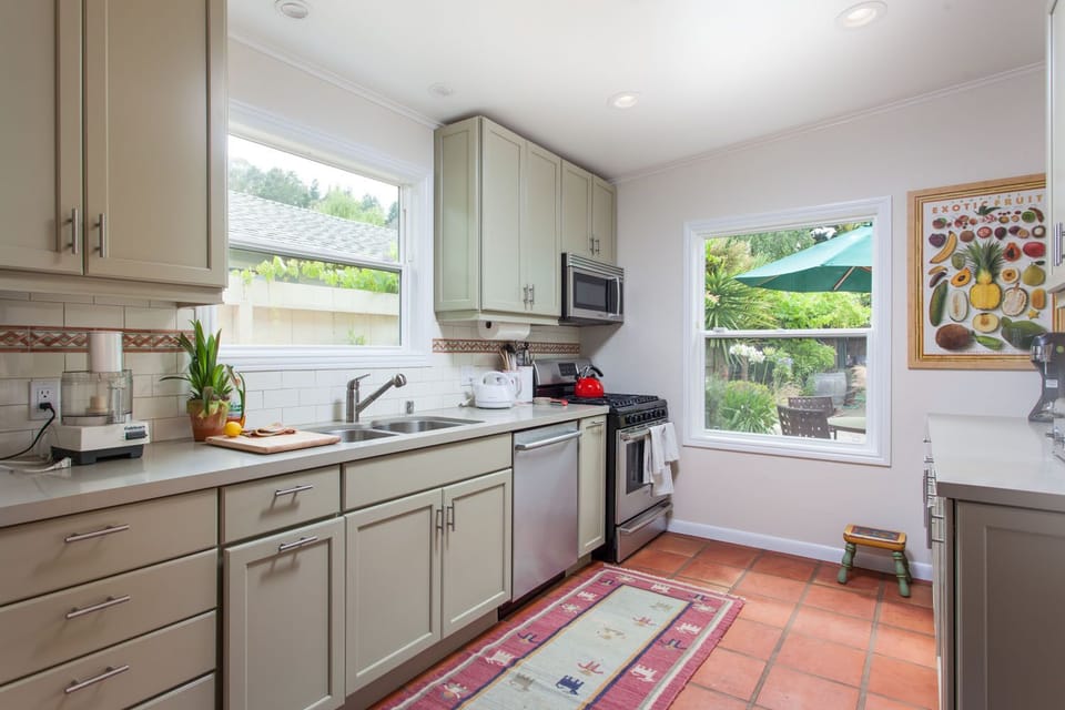 Kitchen has everything a chef needs and new appliances