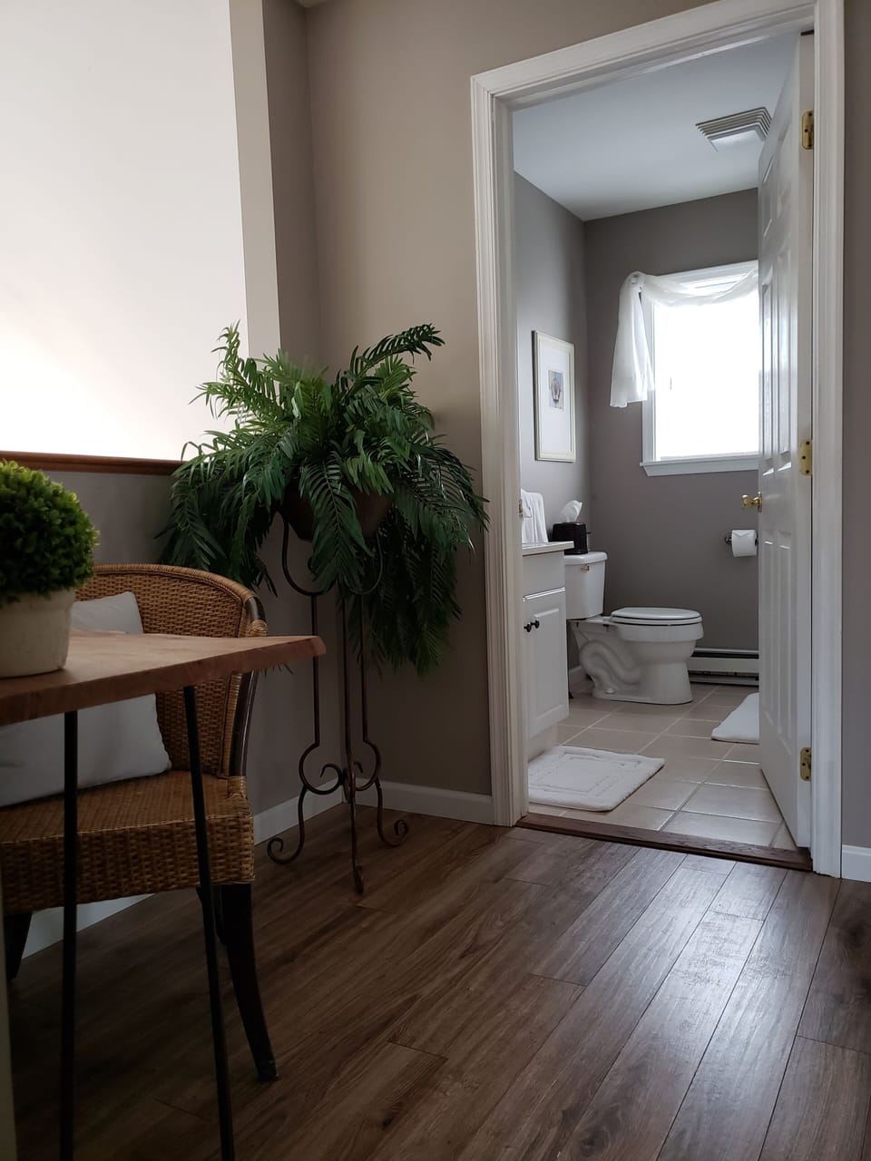 3rd floor workspace and bath