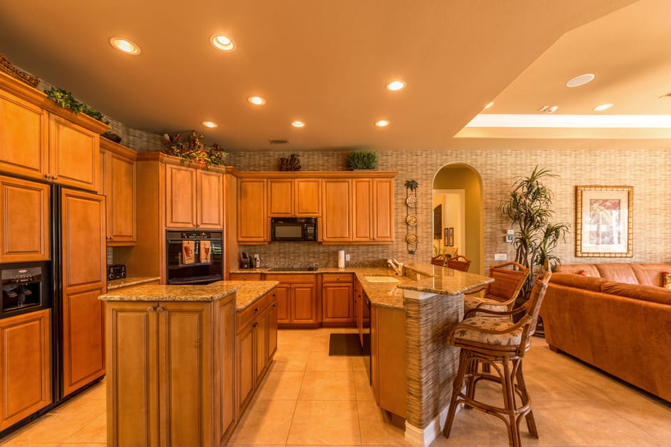 Kitchen with counter seating