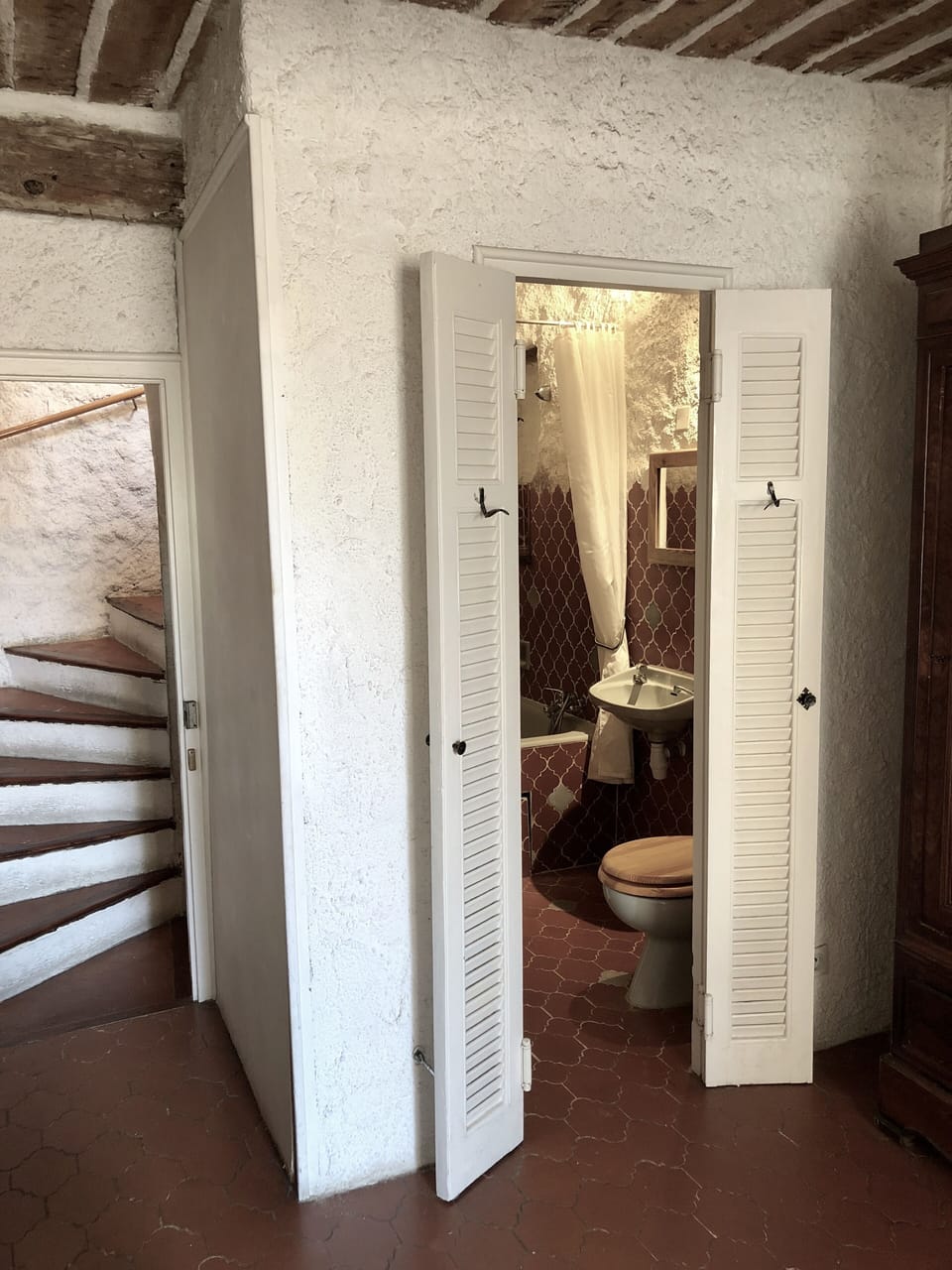 Second Floor BAthroom