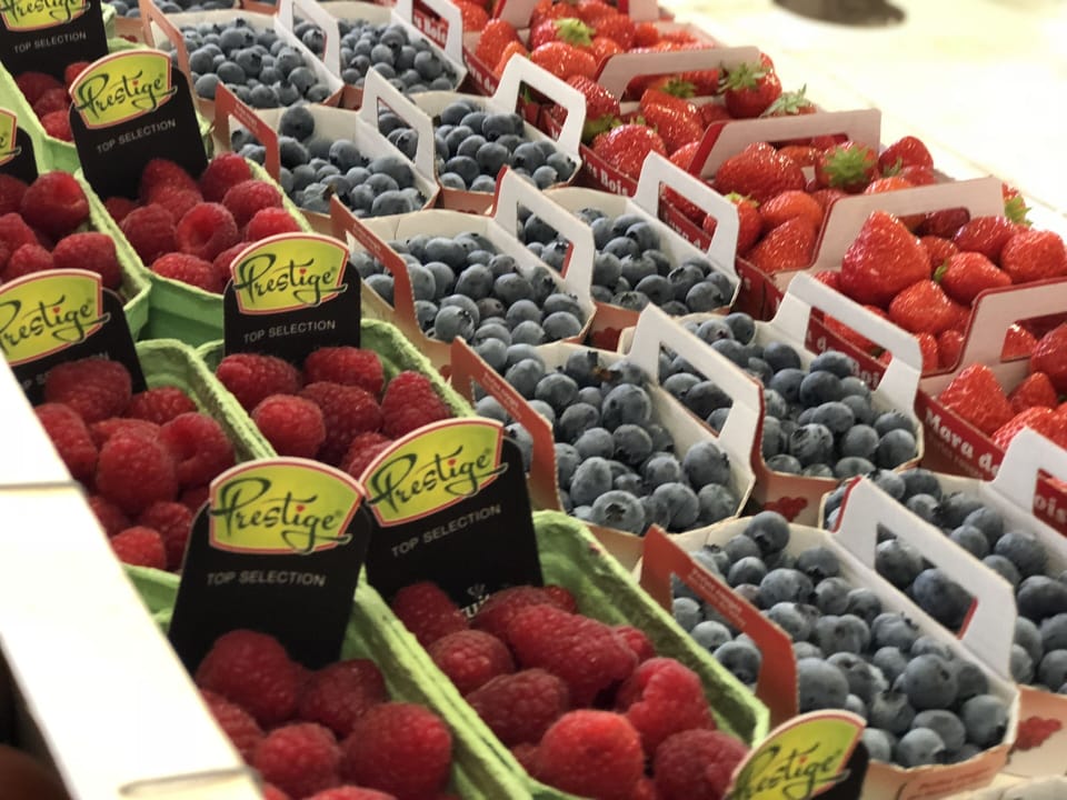 Buy beautiful produce, just a moment away.