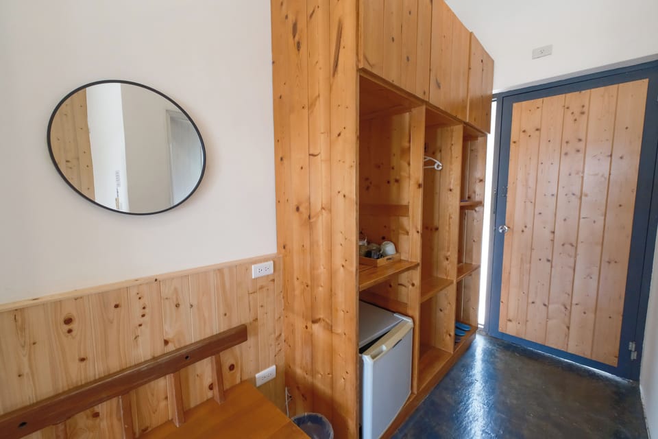 Standard Quadruple Room, 2 Double Beds, Non Smoking, Garden View | Desk, blackout drapes, soundproofing, WiFi (free)