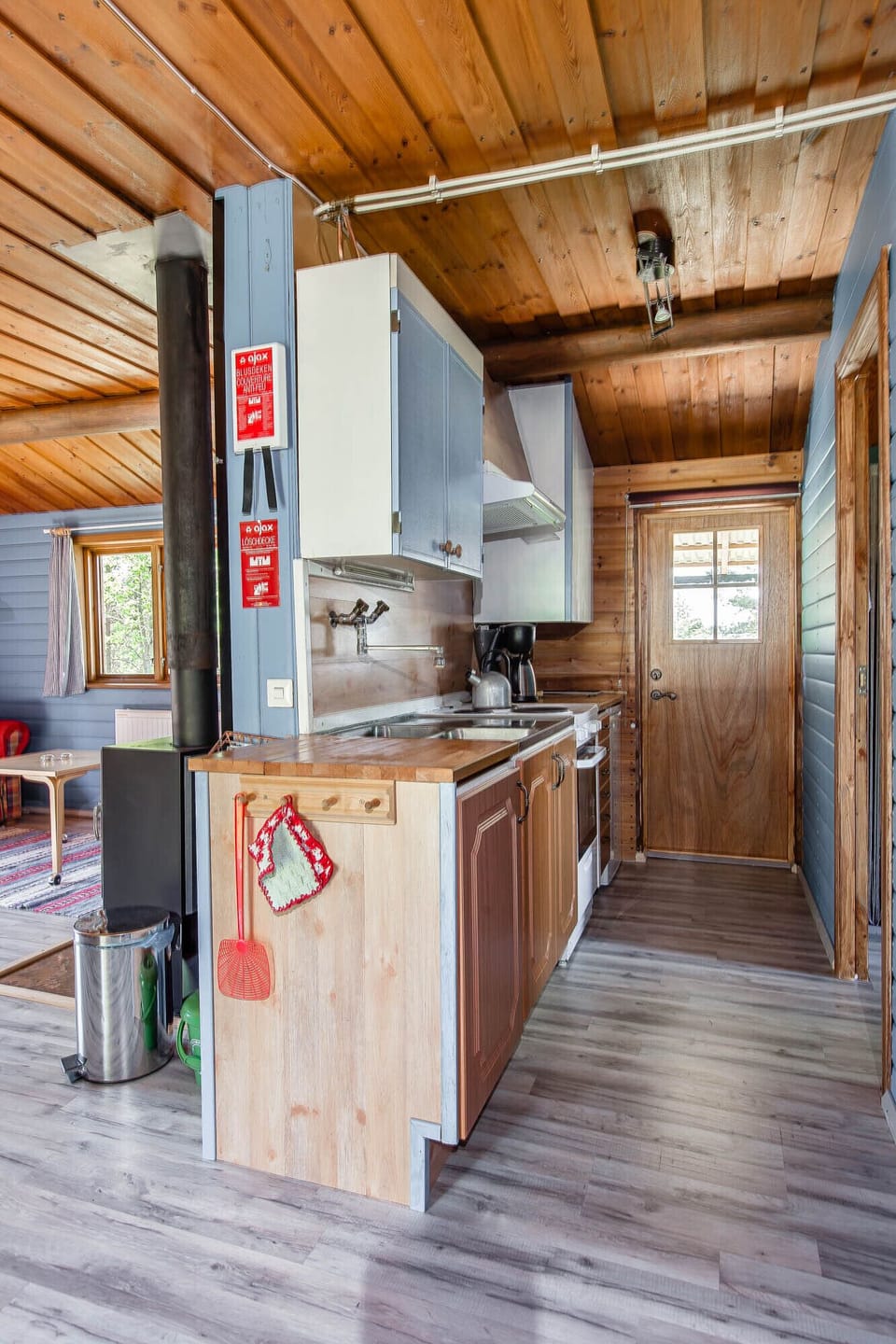 Cabin, Partial Lake View (Christina) | Private kitchen | Coffee/tea maker, fridge, oven, stovetop