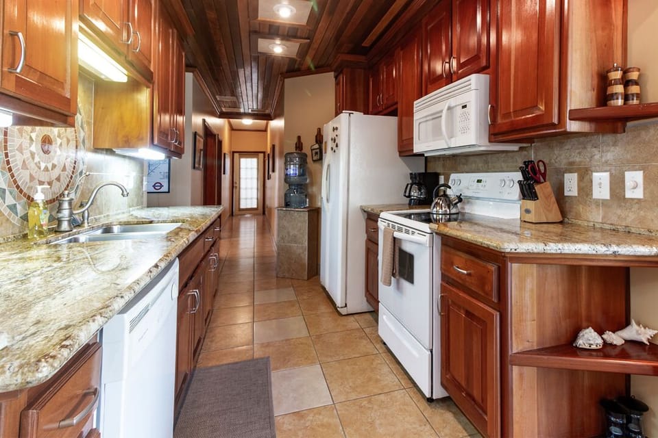 Well appointed galley kitchen