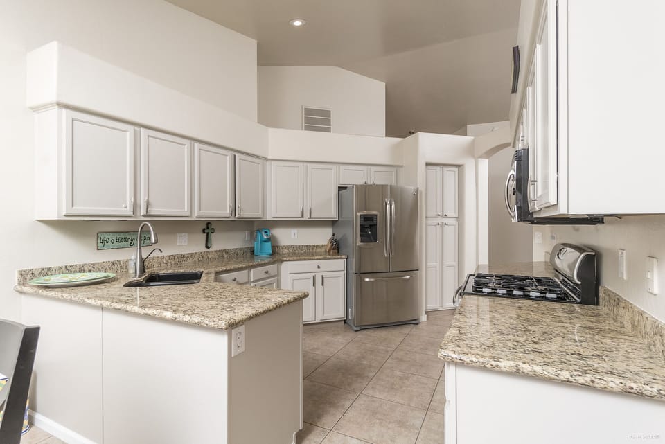 large light and bright kitchen