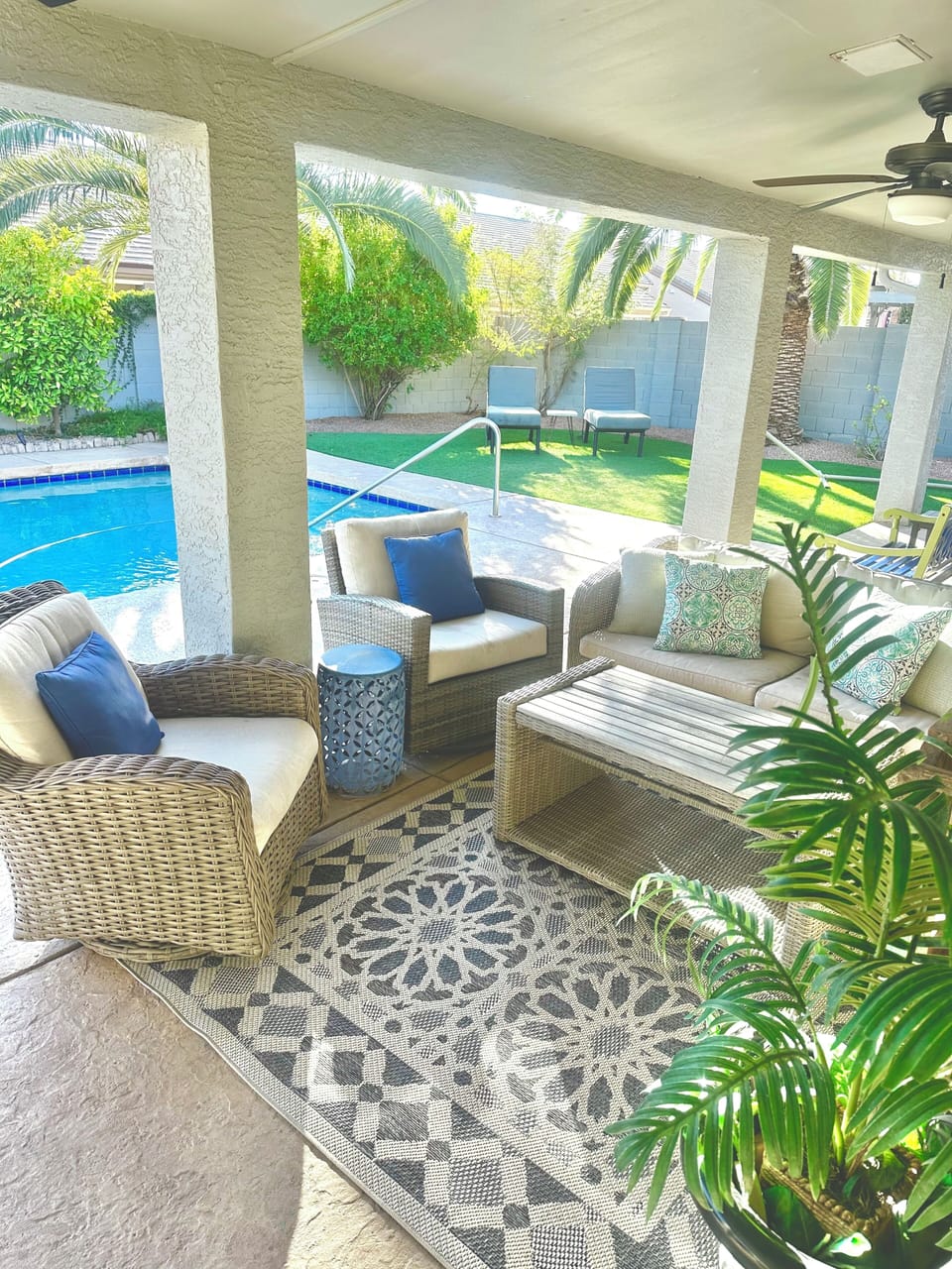 Outdoor pool side living room