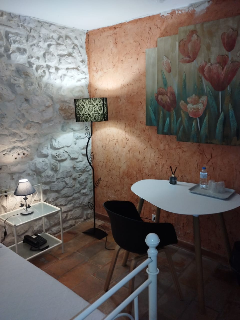 Standard Triple Room | Desk, blackout drapes, iron/ironing board, free WiFi